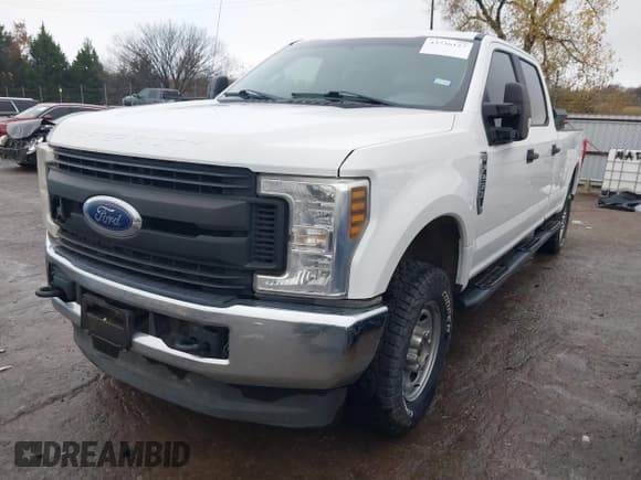 ✅ 2019 Ford F-250 Lariat • VIN: 1FT7W2B66KEC99865 • Lot: 43736127. Wystawiony na IAAI z przebiegiem 200 420 mil. Bezpłatny archiwum sprzedaży aukcyjnych z USA i szczegółowy raport historii pojazdu na DreamBid. Zdjęcie 2.