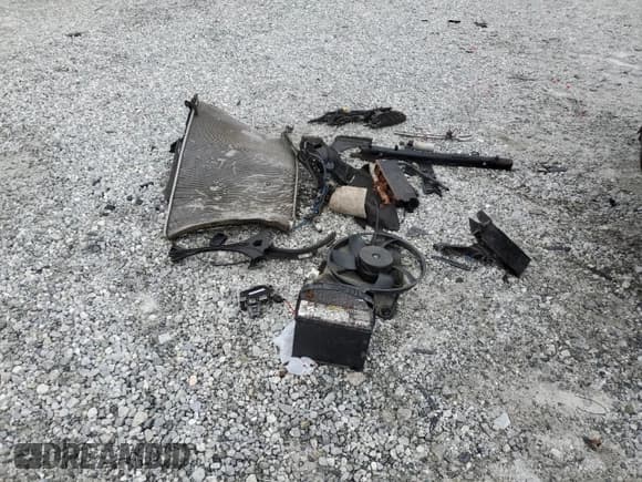 ✅ 2015 Nissan Pathfinder SL • VIN: 5N1AR2MN2FC677002 • Lot: 55322355. Wystawiony na Copart z przebiegiem Nie podano. Bezpłatny archiwum sprzedaży aukcyjnych z USA i szczegółowy raport historii pojazdu na DreamBid. Zdjęcie 13.