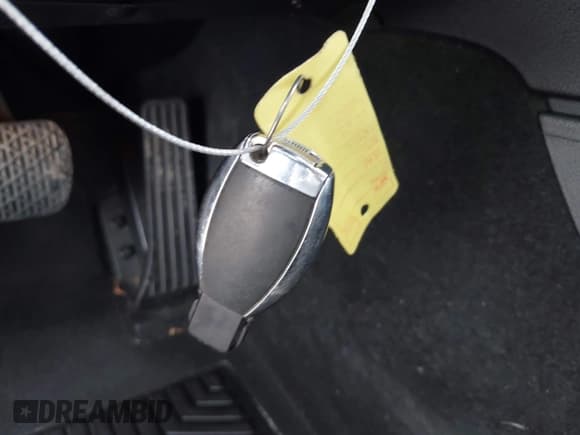 ✅ 2013 Mercedes-Benz C 300 Sport • VIN: WDDGF8AB0DR249353 • Lot: 42643482. Listed on IAAI with 131,544 mi. Free auction sales archive from the USA and detailed vehicle history report at DreamBid. Image 11.