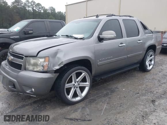 ✅ 2007 Chevrolet Avalanche LTZ • VIN: 3GNEC12J27G255514 • Lot: 43827120. Listed on IAAI with 401,352 mi. Free auction sales archive from the USA and detailed vehicle history report at DreamBid. Image 4.