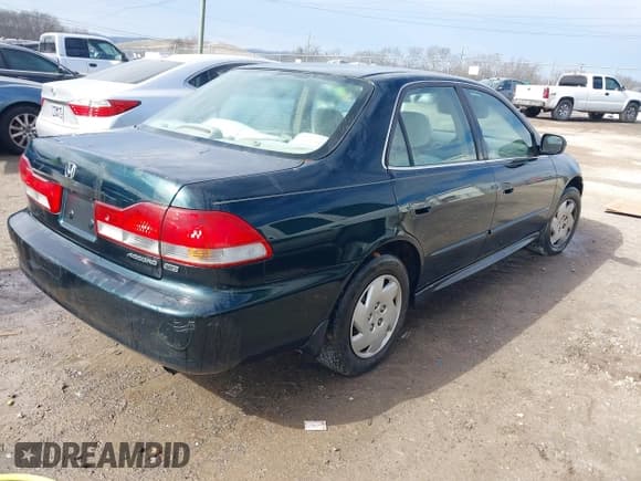 ✅ 2001 Honda Accord LX • VIN: 1HGCG16441A081350 • Лот: 41564424. Опубликован ранее на IAAI с пробегом 250 325 миль. Бесплатный доступ к архиву аукционных продаж из США и подробный отчёт об истории автомобиля на DreamBid. Изображение 4.