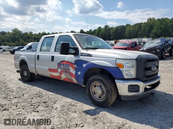 ✅ 2014 Ford F-250 XL • VIN: 1FT7W2AT5EEB21859 • Lot: 70903005. Wystawiony na Copart z przebiegiem 226 934 mil. Bezpłatny archiwum sprzedaży aukcyjnych z USA i szczegółowy raport historii pojazdu na DreamBid. Zdjęcie 4.