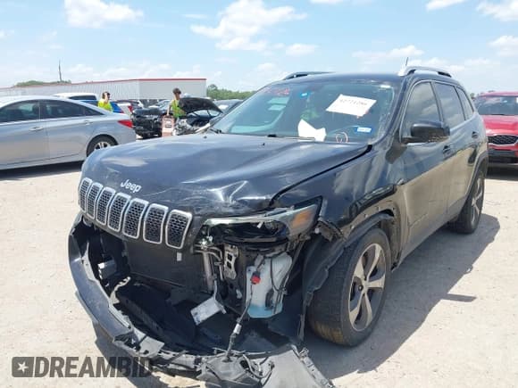 ✅ 2019 Jeep Cherokee Limited • VIN: 1C4PJLDB6KD443774 • Лот: 42721286. Опубликован ранее на IAAI с пробегом 124 105 миль. Бесплатный доступ к архиву аукционных продаж из США и подробный отчёт об истории автомобиля на DreamBid. Изображение 2.