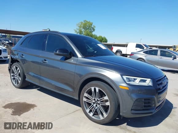 ✅ 2019 Audi SQ5 Premium Plus • VIN: WA1B4BFY9K2088005 • Lot: 43425282. Wystawiony na IAAI z przebiegiem 125 164 mil. Bezpłatny archiwum sprzedaży aukcyjnych z USA i szczegółowy raport historii pojazdu na DreamBid. Zdjęcie 1.