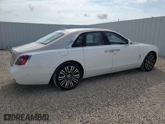 ✅ 2021 Rolls-Royce Ghost • VIN: SCATV0C08MU206683 • Lot: 71416214. Listed on Copart with 40,756 mi. Free auction sales archive from the USA and detailed vehicle history report at DreamBid. Image 3.