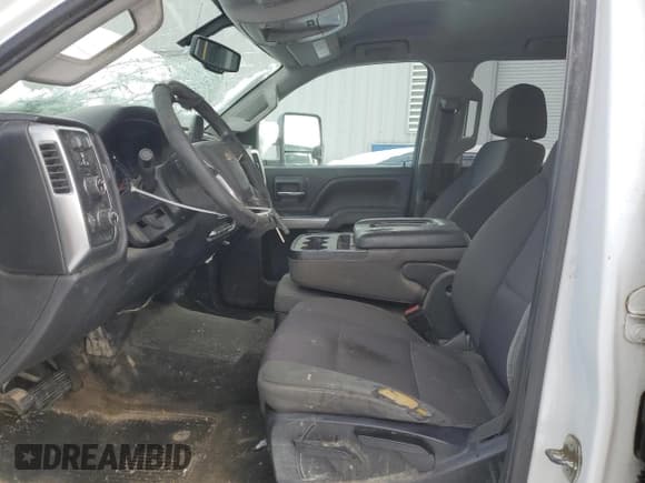 ✅ 2015 Chevrolet Silverado 2500HD LT • VIN: 1GC1KVE84FF566307 • Lot: 45923095. Wystawiony na Copart z przebiegiem 308 572 mil. Bezpłatny archiwum sprzedaży aukcyjnych z USA i szczegółowy raport historii pojazdu na DreamBid. Zdjęcie 7.