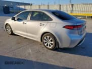 ✅ 2022 Toyota Corolla LE • VIN: 5YFEPMAE9NP372789 • Lot: 90318135. Wystawiony na Copart z przebiegiem 87 268 mil. Bezpłatny archiwum sprzedaży aukcyjnych z USA i szczegółowy raport historii pojazdu na DreamBid. Zdjęcie 2.