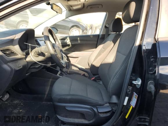 ✅ 2019 Hyundai Accent SE • VIN: 3KPC24A39KE079945 • Лот: 79762694. Опубликован ранее на Copart с пробегом 96 996 миль. Бесплатный доступ к архиву аукционных продаж из США и подробный отчёт об истории автомобиля на DreamBid. Изображение 7.