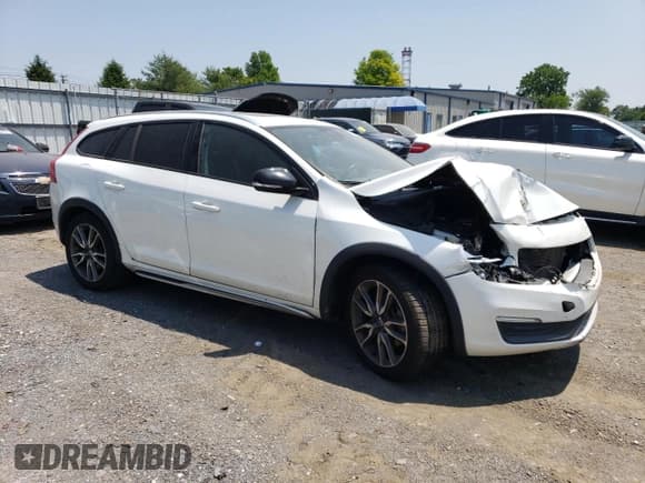 ✅ 2016 Volvo V60 T5 • VIN: YV4612HK8G1007028 • Лот: 58238805. Опубликован ранее на Copart с пробегом 85 222 миль. Бесплатный доступ к архиву аукционных продаж из США и подробный отчёт об истории автомобиля на DreamBid. Изображение 4.