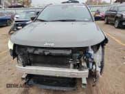 ✅ 2024 Jeep Compass Latitude • VIN: 3C4NJDBN9RT604147 • Lot: 93707375. Wystawiony na Copart z przebiegiem 44 180 mil. Bezpłatny archiwum sprzedaży aukcyjnych z USA i szczegółowy raport historii pojazdu na DreamBid. Zdjęcie 5.