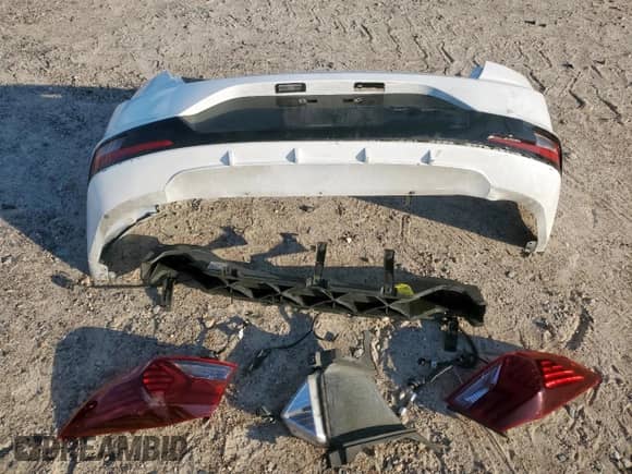 2020 Hyundai Elantra SEL с VIN 5NPD84LFXLH584139, выставлен на аукционе Copart как лот 71121325 с пробегом 104 714 миль миль и Списание • Salvage title. История ставок и продаж доступна на DreamBid. Изображение 12.