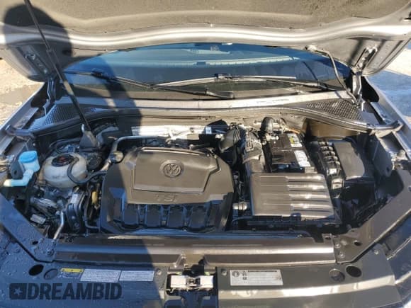 ✅ 2020 Volkswagen Tiguan SE • VIN: 3VV2B7AXXLM078926 • Lot: 91168855. Wystawiony na Copart z przebiegiem 92 379 mil. Bezpłatny archiwum sprzedaży aukcyjnych z USA i szczegółowy raport historii pojazdu na DreamBid. Zdjęcie 12.