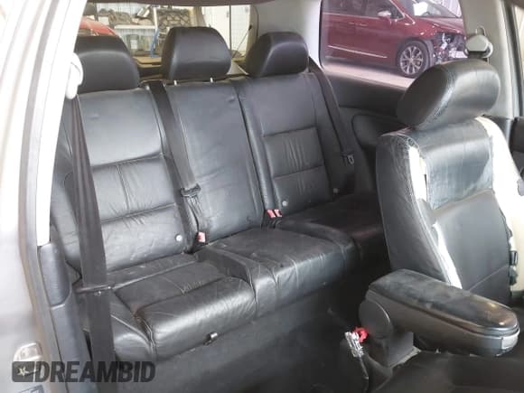 ✅ 2003 Volkswagen Golf GTI • VIN: 9BWDH61J034011622 • Lot: 41899606. Wystawiony na IAAI z przebiegiem 159 351 mil. Bezpłatny archiwum sprzedaży aukcyjnych z USA i szczegółowy raport historii pojazdu na DreamBid. Zdjęcie 8.