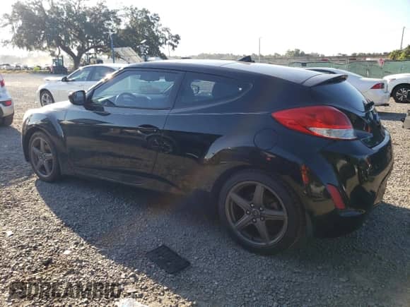 2016 Hyundai Veloster с VIN KMHTC6AD0GU253584, выставлен на аукционе Copart как лот 72979804 с пробегом 82 804 миль миль и Списание • Salvage title. История ставок и продаж доступна на DreamBid. Изображение 2.