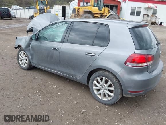 ✅ 2012 Volkswagen Golf • VIN: WVWDB7AJ8CW337836 • Lot: 41952081. Wystawiony na IAAI z przebiegiem 166 993 mil. Bezpłatny archiwum sprzedaży aukcyjnych z USA i szczegółowy raport historii pojazdu na DreamBid. Zdjęcie 3.