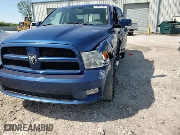 ✅ 2010 Dodge 1500 Sport • VIN: 1D7RB1GT4AS164824 • Lot: 54151175. Wystawiony na Copart z przebiegiem 137 445 mil. Bezpłatny archiwum sprzedaży aukcyjnych z USA i szczegółowy raport historii pojazdu na DreamBid. Zdjęcie 13.