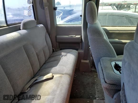 ✅ 1997 GMC Sierra 2500 • VIN: 1GTGK29JXVE562949 • Lot: 68270174. Wystawiony na Copart z przebiegiem 212 422 mil. Bezpłatny archiwum sprzedaży aukcyjnych z USA i szczegółowy raport historii pojazdu na DreamBid. Zdjęcie 10.