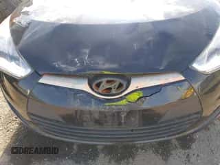 2016 Hyundai Veloster z VIN KMHTC6AD1GU292457, wystawiony jako IAAI lot #43419828 z przebiegiem 105 746 mil mil oraz . Historia ofert i sprzedaży dostępna na DreamBid. Obrazek 6.