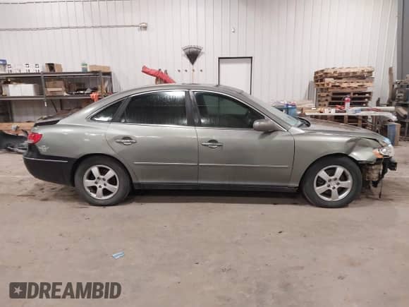 2007 Hyundai Azera SE с VIN KMHFC46F97A185119, выставлен на аукционе IAAI как лот 41286463 с пробегом 240 598 миль миль и . История ставок и продаж доступна на DreamBid. Изображение 13.