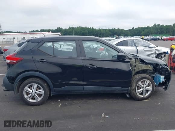 ✅ 2020 Nissan Kicks S • VIN: 3N1CP5BV9LL526071 • Lot: 43028457. Listed on IAAI with 58,783 mi. Free auction sales archive from the USA and detailed vehicle history report at DreamBid. Image 13.