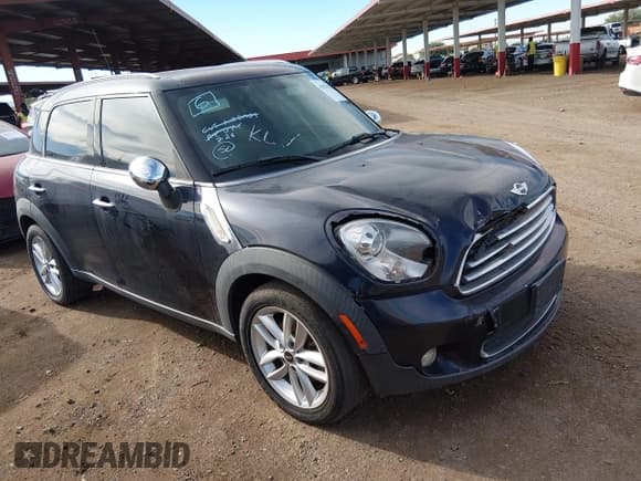 ✅ 2014 MINI Countryman • VIN: WMWZB3C54EWR41981 • Lot: 43814076. Wystawiony na IAAI z przebiegiem 153 358 mil. Bezpłatny archiwum sprzedaży aukcyjnych z USA i szczegółowy raport historii pojazdu na DreamBid. Zdjęcie 1.