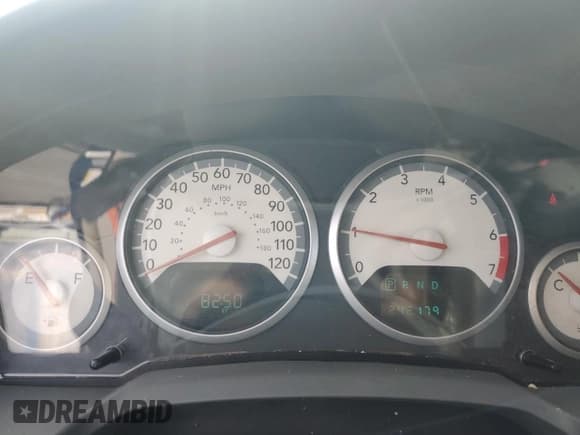 ✅ 2010 Dodge Grand Caravan SXT • VIN: 2D4RN5D19AR489601 • Лот: 70629315. Опубликован ранее на Copart с пробегом 242 179 миль. Бесплатный доступ к архиву аукционных продаж из США и подробный отчёт об истории автомобиля на DreamBid. Изображение 9.