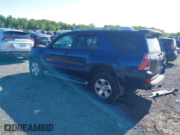 ✅ 2004 Toyota 4Runner Limited • VIN: JTEBU17R748016366 • Lot: 42358035. Listed on IAAI with 191,992 mi. Free auction sales archive from the USA and detailed vehicle history report at DreamBid. Image 3.