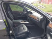 ✅ 2015 Mercedes-Benz E 350 Luxury • VIN: WDDHF8JB6FB134093 • Lot: 42830988. Wystawiony na IAAI z przebiegiem 59 634 mil. Bezpłatny archiwum sprzedaży aukcyjnych z USA i szczegółowy raport historii pojazdu na DreamBid. Zdjęcie 5.