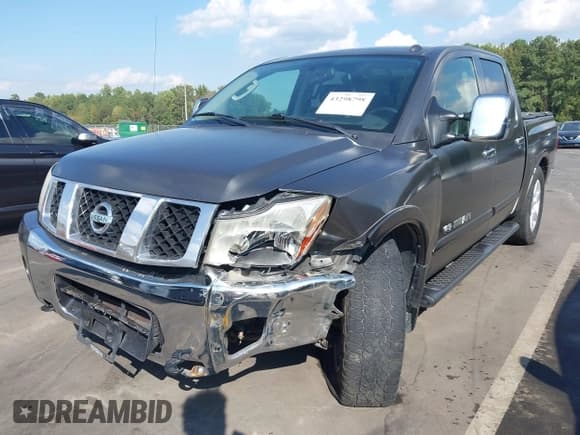 ✅ 2009 Nissan Titan SE • VIN: 1N6AA07D89N300831 • Lot: 43298798. Wystawiony na IAAI z przebiegiem 256 288 mil. Bezpłatny archiwum sprzedaży aukcyjnych z USA i szczegółowy raport historii pojazdu na DreamBid. Zdjęcie 6.