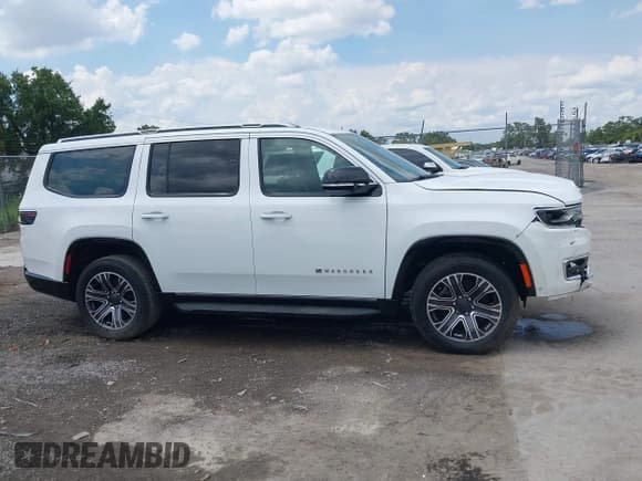 ✅ 2024 Jeep Wagoneer Series II • VIN: 1C4SJUBP0RS126254 • Лот: 42825977. Опубликован ранее на IAAI с пробегом 54 258 миль. Бесплатный доступ к архиву аукционных продаж из США и подробный отчёт об истории автомобиля на DreamBid. Изображение 13.