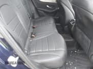 ✅ 2019 Mercedes-Benz GLC 300 • VIN: WDC0G4KB5KV185843 • Lot: 42082096. Wystawiony na IAAI z przebiegiem 83 210 mil. Bezpłatny archiwum sprzedaży aukcyjnych z USA i szczegółowy raport historii pojazdu na DreamBid. Zdjęcie 8.