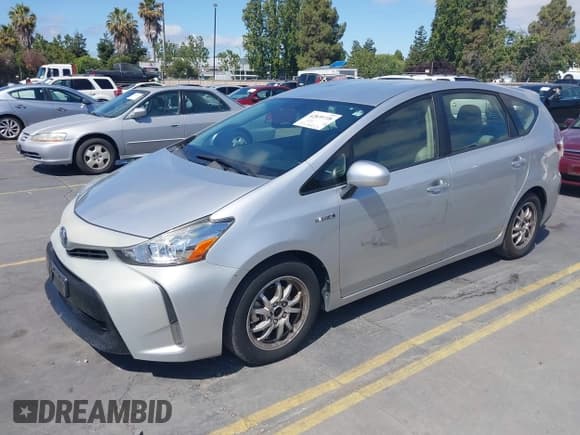 ✅ 2015 Toyota Prius Two • VIN: JTDZN3EU0FJ024050 • Lot: 42839738. Listed on IAAI with 153,906 mi. Free auction sales archive from the USA and detailed vehicle history report at DreamBid. Image 6.