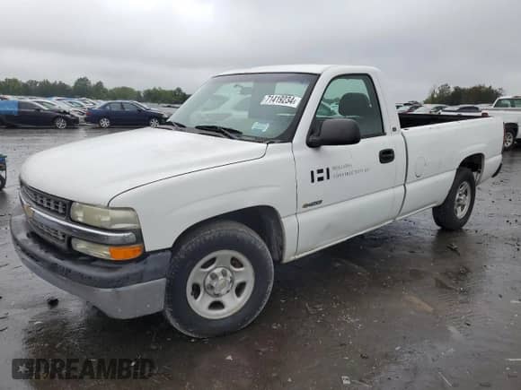 2002 Chevrolet Silverado 1500 z VIN 1GCEC14W12Z185739, wystawiony jako Copart lot #71419234 z przebiegiem 131 034 mil mil oraz Czysty tytuł • Clean title. Historia ofert i sprzedaży dostępna na DreamBid. Obrazek 1.
