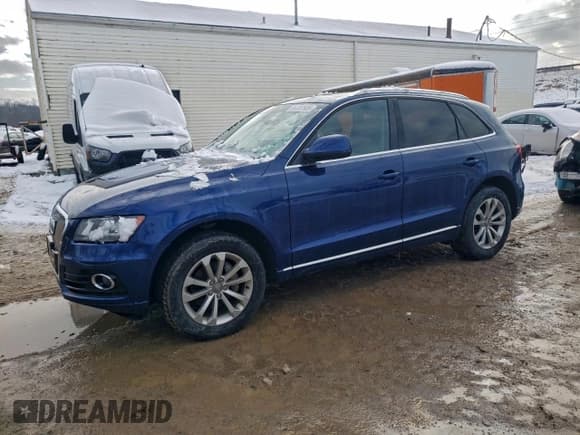 ✅ 2014 Audi Q5 Premium • VIN: WA1CFAFP4EA112964 • Lot: 95307505. Listed on Copart with 129,171 mi. Free auction sales archive from the USA and detailed vehicle history report at DreamBid. Image 1.