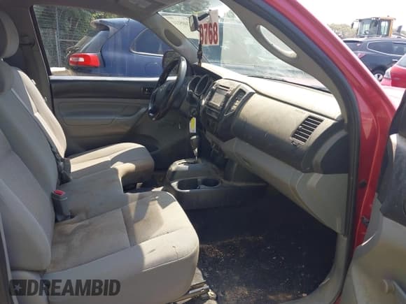 ✅ 2013 Toyota Tacoma • VIN: 5TFNX4CN8DX027668 • Lot: 42405111. Wystawiony na IAAI z przebiegiem 193 453 mil. Bezpłatny archiwum sprzedaży aukcyjnych z USA i szczegółowy raport historii pojazdu na DreamBid. Zdjęcie 5.