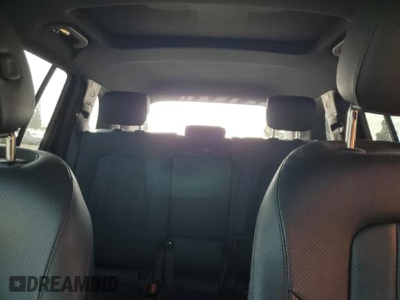 ✅ 2021 Mercedes-Benz GLB 250 • VIN: W1N4M4GB6MW125763 • Lot: 90992965. Wystawiony na Copart z przebiegiem 79 830 mil. Bezpłatny archiwum sprzedaży aukcyjnych z USA i szczegółowy raport historii pojazdu na DreamBid. Zdjęcie 10.