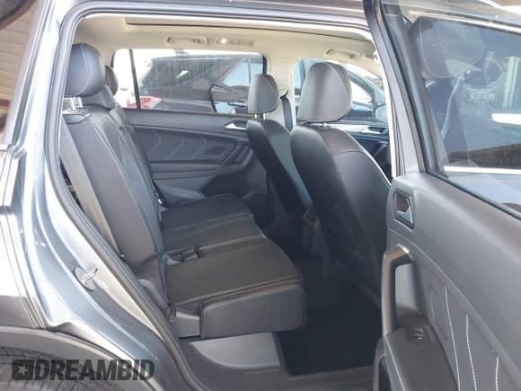 ✅ 2023 Volkswagen Tiguan SE • VIN: 3VVNB7AX1PM117728 • Lot: 42673251. Listed on IAAI with 27,915 mi. Free auction sales archive from the USA and detailed vehicle history report at DreamBid. Image 8.