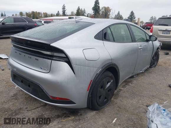 ✅ 2025 Toyota Prius SE • VIN: JTDACACU2S3050691 • Lot: 43584039. Listed on IAAI with 3,136 mi. Free auction sales archive from the USA and detailed vehicle history report at DreamBid. Image 4.