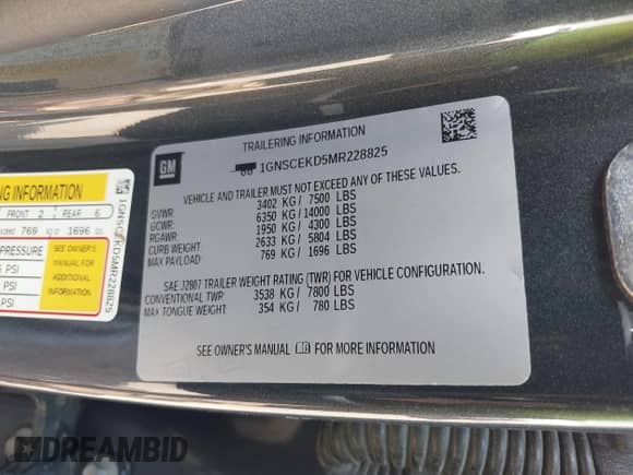 ✅ 2021 Chevrolet Suburban RST • VIN: 1GNSCEKD5MR228825 • Lot: 42916245. Wystawiony na IAAI z przebiegiem 52 657 mil. Bezpłatny archiwum sprzedaży aukcyjnych z USA i szczegółowy raport historii pojazdu na DreamBid. Zdjęcie 9.