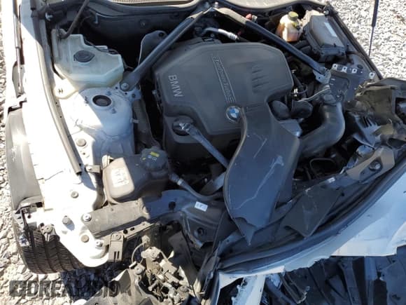 ✅ 2016 BMW Z4 sDrive28i • VIN: WBALL5C52G5A20479 • Lot: 45587215. Wystawiony na Copart z przebiegiem Nie podano. Bezpłatny archiwum sprzedaży aukcyjnych z USA i szczegółowy raport historii pojazdu na DreamBid. Zdjęcie 13.