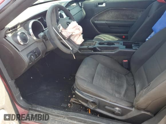 ✅ 2009 Ford Mustang • VIN: 1ZVHT80N395146250 • Lot: 52203645. Listed on Copart with 235,741 mi. Free auction sales archive from the USA and detailed vehicle history report at DreamBid. Image 7.