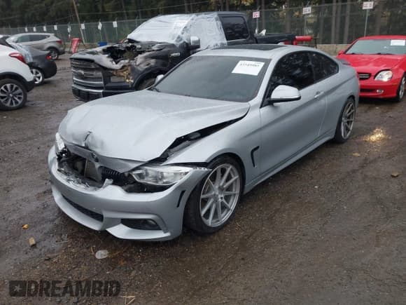 ✅ 2016 BMW 4 Series 435i xDrive • VIN: WBA3R5C55GK373053 • Lot: 43549985. Wystawiony na IAAI z przebiegiem 77 435 mil. Bezpłatny archiwum sprzedaży aukcyjnych z USA i szczegółowy raport historii pojazdu na DreamBid. Zdjęcie 19.