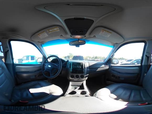 ✅ 2004 Ford Explorer XLT • VIN: 1FMDU63W74ZA53848 • Lot: 43787058. Wystawiony na IAAI z przebiegiem 200 611 mil. Bezpłatny archiwum sprzedaży aukcyjnych z USA i szczegółowy raport historii pojazdu na DreamBid. Zdjęcie 18.