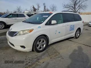 ✅ 2011 Toyota Sienna LE • VIN: 5TDKK3DC9BS109310 • Lot: 94919645. Listed on Copart with 415,445 mi. Free auction sales archive from the USA and detailed vehicle history report at DreamBid. Image 1.