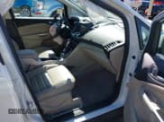 ✅ 2016 Ford C-Max SEL • VIN: 1FADP5CU8GL119275 • Lot: 41878985. Wystawiony na IAAI z przebiegiem 39 580 mil. Bezpłatny archiwum sprzedaży aukcyjnych z USA i szczegółowy raport historii pojazdu na DreamBid. Zdjęcie 5.