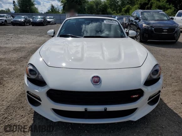 ✅ 2017 FIAT 124 Spider Elaborazione Abarth • VIN: JC1NFAEK9H0131229 • Lot: 69969935. Wystawiony na Copart z przebiegiem 104 518 mil. Bezpłatny archiwum sprzedaży aukcyjnych z USA i szczegółowy raport historii pojazdu na DreamBid. Zdjęcie 5.