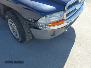 ✅ 2000 Dodge Dakota • VIN: 1B7FL26X5YS709749 • Lot: 41680603. Wystawiony na IAAI z przebiegiem 145 938 mil. Bezpłatny archiwum sprzedaży aukcyjnych z USA i szczegółowy raport historii pojazdu na DreamBid. Zdjęcie 6.