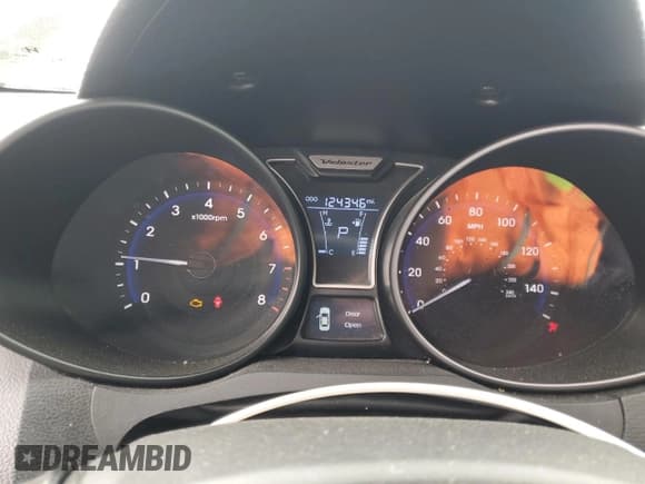 ✅ 2014 Hyundai Veloster Turbo • VIN: KMHTC6AE6EU182896 • Lot: 41976725. Wystawiony na Copart z przebiegiem 124 346 mil. Bezpłatny archiwum sprzedaży aukcyjnych z USA i szczegółowy raport historii pojazdu na DreamBid. Zdjęcie 9.