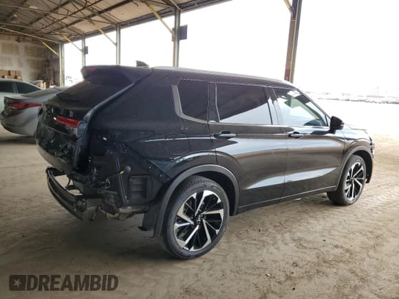 ✅ 2024 Mitsubishi Outlander SEL • VIN: JA4J3WA80RZ062066 • Lot: 65786105. Listed on Copart with 11,503 mi. Free auction sales archive from the USA and detailed vehicle history report at DreamBid. Image 3.