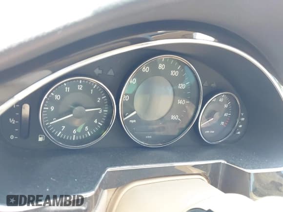 ✅ 2008 Mercedes-Benz CLS 550 • VIN: WDDDJ72XX8A132597 • Lot: 43147702. Listed on IAAI with Not provided. Free auction sales archive from the USA and detailed vehicle history report at DreamBid. Image 7.